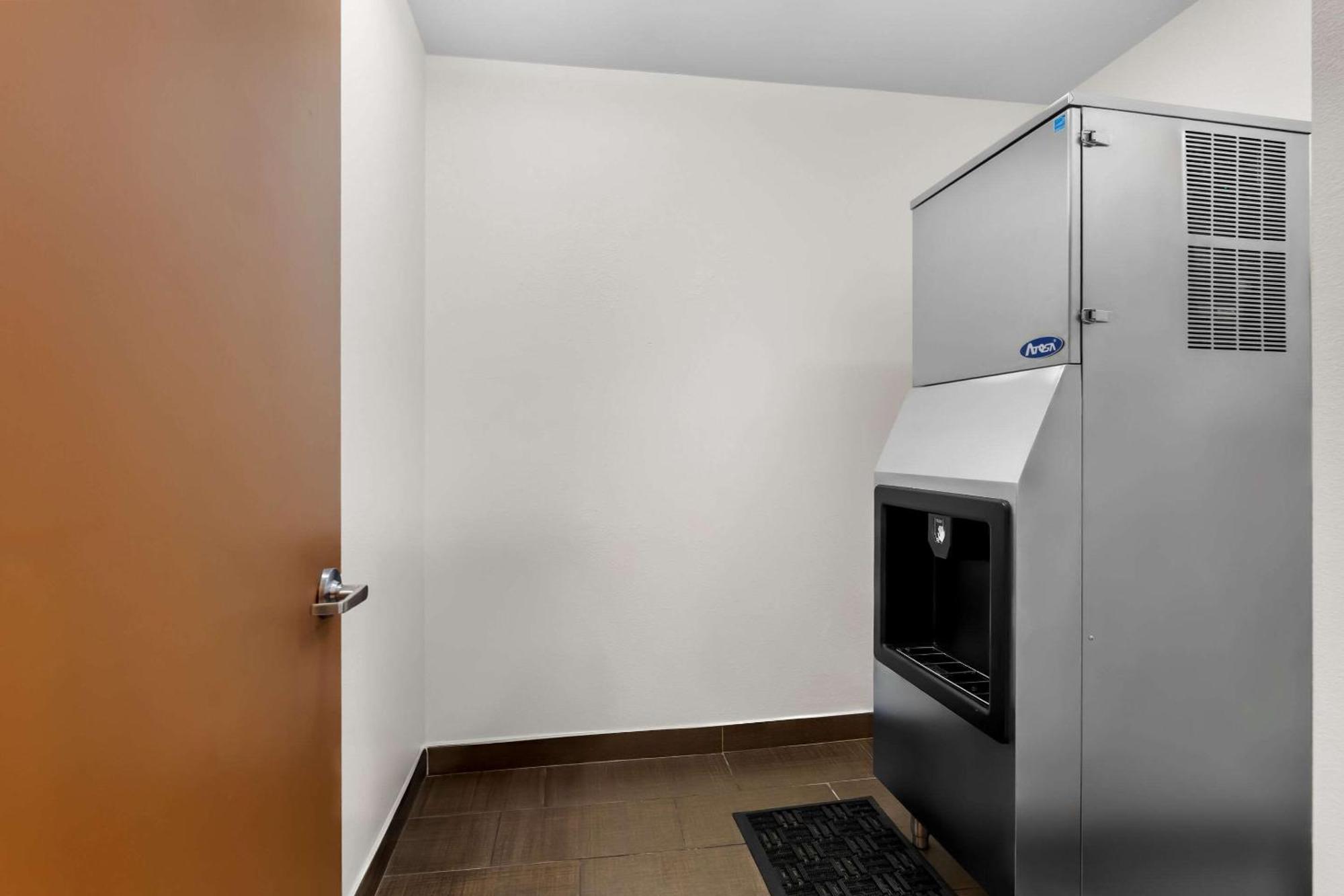 Comfort Suites Clovis Zewnętrze zdjęcie